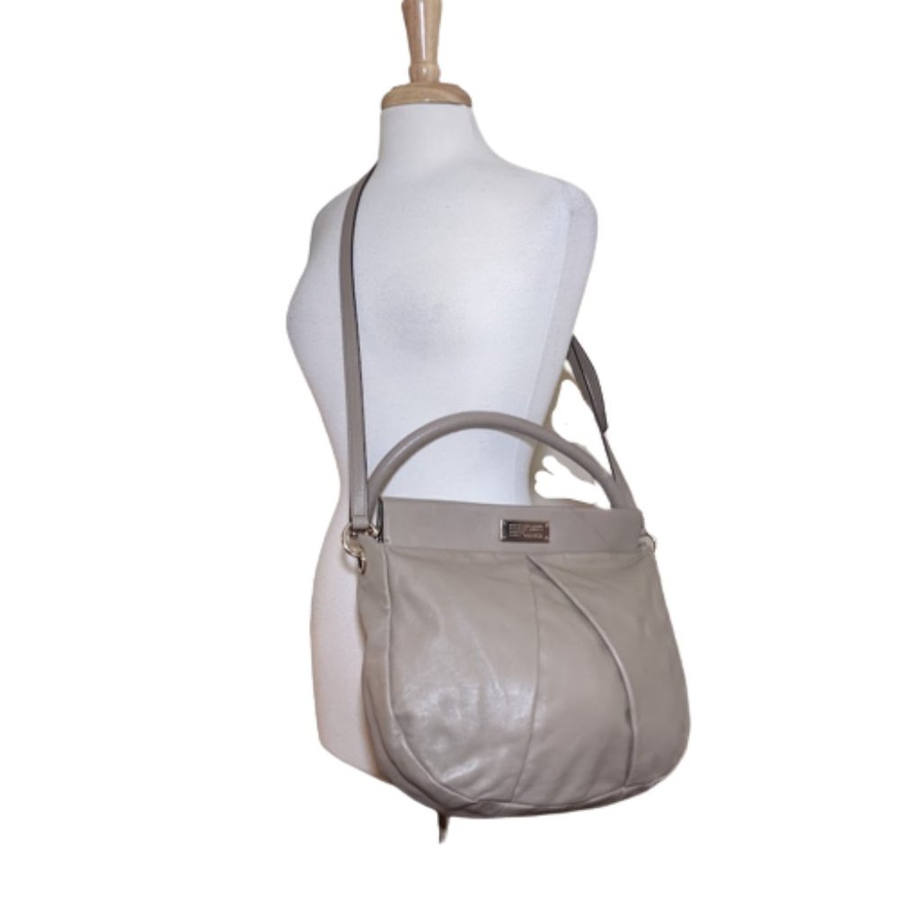 MARC BY MARC JACOBS Classic Q Hillier Leather Hobo - Picture 2 of 12